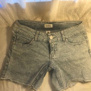 Celebrity Pink acid washed denim shorts